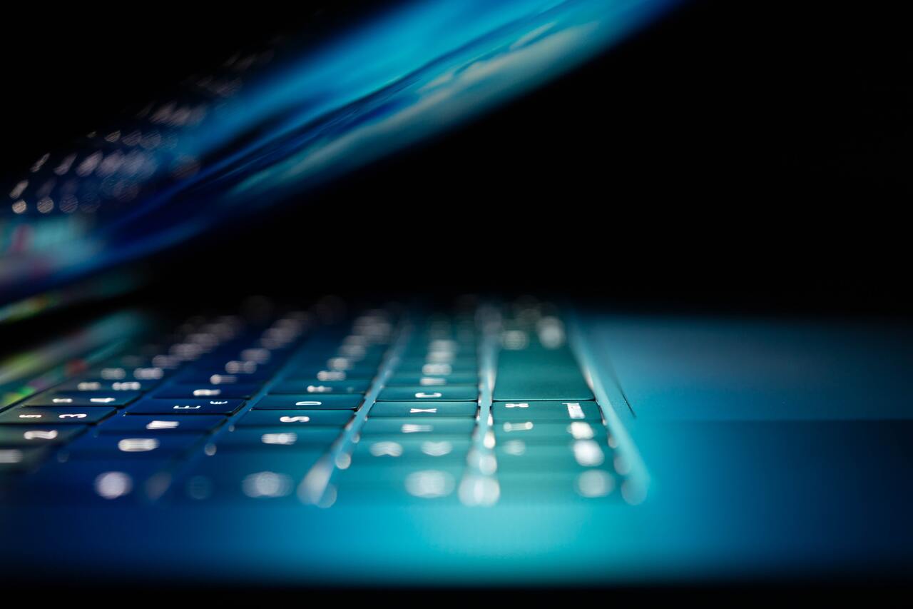 philipp-katzenberger-iIJrUoeRoCQ-unsplash (1).jpg
